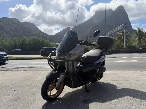 YAMAHA NMAX CONNECTED 160 ABS 
